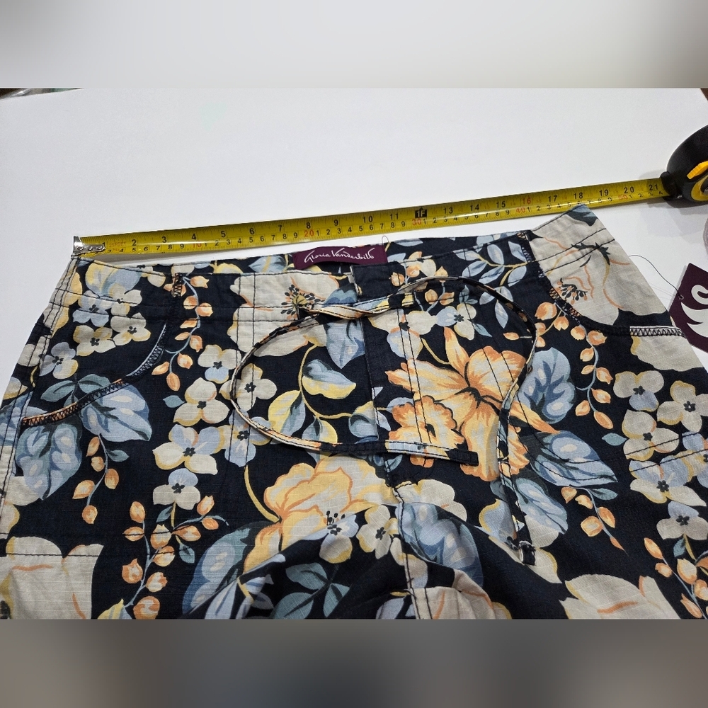 NWT Gloria Vanderbilt Floral Print Bermuda Shorts Sz.14 - Picture 7 of 10